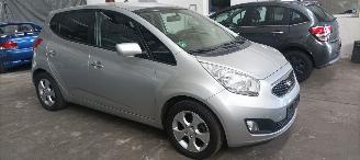 krockskadad bil auto Kia Venga  2013/8