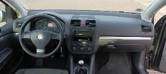 Volkswagen Golf 1.4-16v Climatecontrol CruiseControl Leren-Stuurwiel elektrische ramen Elektrische-spiegels met verwarming Centrale vergrendeling met afstandsbediening mistlampen Parkeersensoren achter Trekhaak picture 12