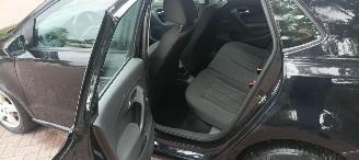 Volkswagen Polo 1.4-TDI Climatecontrol Stoelverwarming leren stuurwiel regensensor Front radar remassist Metallic lak 15 inch velgen picture 17