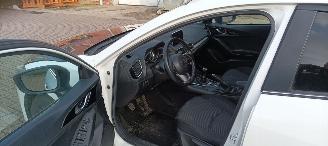 Mazda 3 2.0-Benzine Urban Limited Edition Xenon Led Navigatie Climatecontrol CruiseControl Head up-display Stoelverwarming Lichtautomaat Privacyglas Regensensor Lichtautomaat automatisch dimmende binnenspiegel Blindspot systeem Achteruitrijcamera parkeersensoren  picture 16