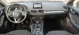 Mazda 3 2.0-Benzine Urban Limited Edition Xenon Led Navigatie Climatecontrol CruiseControl Head up-display Stoelverwarming Lichtautomaat Privacyglas Regensensor Lichtautomaat automatisch dimmende binnenspiegel Blindspot systeem Achteruitrijcamera parkeersensoren  picture 19