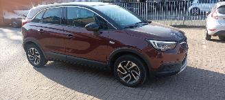 Schadeauto Opel Crossland Bj: 4-2018 1.2-T Automatik Navi Full-Led Half leder bekleding Stoelverwarming stuurwiel met verwarming Voorruit elektrisch verwarmd Lichtautomaat Drivelane assistent regensensor 4xelek ramen Elektrische-spiegels met verwarming inklapbare buitenspiegels Pa 2018/4