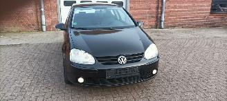 damaged passenger cars Volkswagen Golf  2006/7