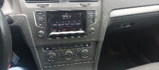 Volkswagen Golf Bj:12-2013 1.2-TSI 105pk Comfortline Climatecontrol CruiseControl Stoelverwarming Lichtautomaat Privacyglas Radio met Infotainment systeem Automatische dimmende binnenspiegel 4xElektrische ramen Elektrische-spiegels met parkeerstand Regensensor Lichtautom picture 17