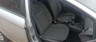 Ford Fiesta 1.5-TDCI Airconditioning stoelverwarming Led verlichting Parkeersensoren voor & achter Leren Stuurwiel Radio usb Elektrische ramen Elektrische-spiegels met verwarming inklapbare buitenspiegels picture 20