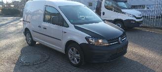 skadebil bedrijf Volkswagen Caddy facelift 2.0-TDI Airconditioning Elektrische ramen Elektrische-spiegels met verwarming Centrale vergrendeling met afstandsbediening Start-Stop systeem achteruitkijk spiegel Tussenwand met glas abs esp Start-Stop systeem 16-inch Vw velgen 2016/2