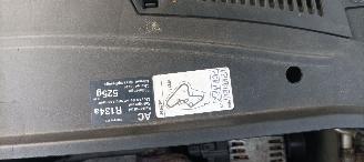 Volkswagen Golf Tour Edition 1.4-benzine 80pk Climatecontrol CruiseControl Leren-Stuurwiel armsteun elek-ramen elektrische buitenspiegels met verwarming Abs Esp Mistlampen Afneembare trekhaak Parkeersensoren achter picture 16