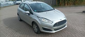 krockskadad bil auto Ford Fiesta  2016/6