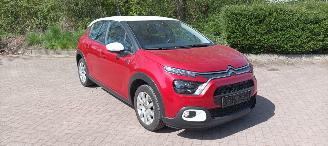 Schadeauto Citroën C3 You! 1.2-Benzine 83pk Airco Stoelverwarming Lichtautomaat Drivelane assistent Led koplampen led Dagrijverlichting Dab audio systeem Bi-Color pearl metallic Lak 2022/11