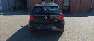 Volkswagen Polo 1.4-TDI 75pk euro-6 Climatecontrol Stoelverwarming Regensensor leren stuurwiel mistlampen Elektrische ramen Elektrische-spiegels met verwarming Centrale vergrendeling met afstandsbediening Start-Stop systeem 15-inch velgen Front radar assistent picture 5