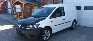  Volkswagen Caddy 2.0-TDI Euro6 75pk Airco Start stop systeem Elektrische ramen Elektrische-spiegels met verwarming Centrale vergrendeling met afstandsbediening Stoffen bekleding Tussenwand met glas Achteruitrijspiegel Laadvloer orgineel vw hout Antislip rubberen mat in  l 2016/2