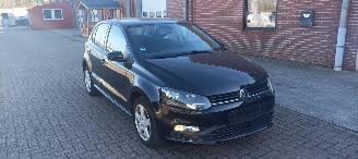 škoda osobní automobily Volkswagen Polo 1.4-TDI Euro-6 Climatecontrol Stoelverwarming Regensensor leren stuurwiel mistlampen Elektrische ramen Elektrische-spiegels met verwarming Centrale vergrendeling met afstandsbediening Start-Stop systeem 15-inch velgen 2016/2