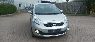 krockskadad bil auto Kia Venga 1.6 Benzine Automatik Keyless-entry Climatecontrol Stoelverwarming Lichtautomaat Privacyglas leren stuurwiel 4xElektrische ramen Elektrische-spiegels met verwarming Trekhaak Parkeersensoren achter 16 inch velgen 2013/8