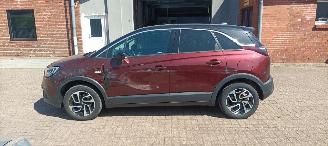 krockskadad bil auto Opel Crossland 1.2 turbo 110pk Automaat Innovation Navigatie Led-Koplampen Led-Achterlichten Stoelverwarming stuurwiel met verwarming Voorruit met verwarming Privacy glas Climatecontrol Dimmende binnenspiegel Parkeersensoren voor en achter Trekhaak 16-inch velgen Mistla 2018/4