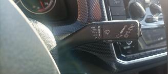 Volkswagen Up! 1.0-Mpi 65pk Move airconditioning Cruisecontrol Drivelane assistent Led verlichting Achteruitrijcamera Parkeersensoren achter Elektrische ramen start/stop systeem Centrale vergrendeling met afstandsbediening picture 20