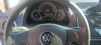 Volkswagen Up! 1.0-Mpi 65pk Move airconditioning Cruisecontrol Drivelane assistent Led verlichting Achteruitrijcamera Parkeersensoren achter Elektrische ramen start/stop systeem Centrale vergrendeling met afstandsbediening picture 18