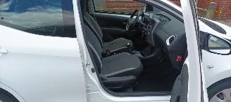 Toyota Aygo Bj 9-2018 1.0 Airconditioning Led verlichting elektrische ruiten elektrische buitenspiegels Leren Stuurwiel picture 9