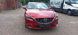 Voiture accidenté Mazda 6 Bj 2-2015 2.2 4WD Automaat Navi Led koplampen led achterlichten leren Sportstoelen met Memory keyless Entry trekhaak 2015/2