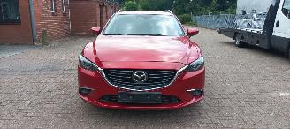 Coche accidentado Mazda 6 Motorschade 2.2 Automaat 4wd Full Led Full Leder Navi Head-up Keyless entry Stoelverwarming Lichtautomaat Privacyglas Regensensor CruiseControl Climatecontrol 2015/2