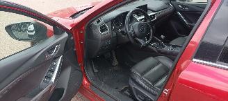 Mazda 6 Bj: 02-2015 Motorschade 2.2 Skyactive Diesel Automaat 4x4 Full Led koplampen Led achterlichten Climatecontrol Stoelverwarming Regensensor Drivelane cruisecontrol Dab Navigatie Leder Sportstoelen Memory keyless Entry trekhaak Blindspot systeem Bose-sound picture 16