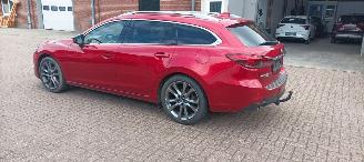 Mazda 6 Bj: 02-2015 Motorschade 2.2 Skyactive Diesel Automaat 4x4 Full Led koplampen Led achterlichten Climatecontrol Stoelverwarming Regensensor Drivelane cruisecontrol Dab Navigatie Leder Sportstoelen Memory keyless Entry trekhaak Blindspot systeem Bose-sound picture 9