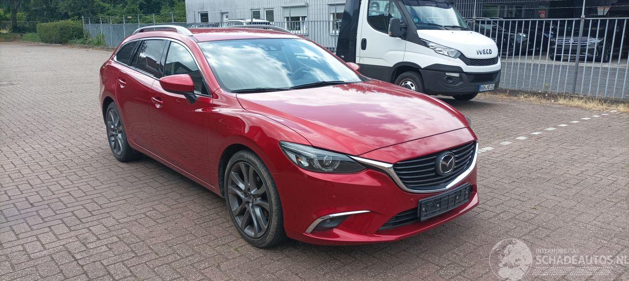 Mazda 6 Bj: 02-2015 Motorschade 2.2 Skyactive Diesel Automaat 4x4 Full Led koplampen Led achterlichten Climatecontrol Stoelverwarming Regensensor Drivelane cruisecontrol Dab Navigatie Leder Sportstoelen Memory keyless Entry trekhaak Blindspot systeem Bose-sound