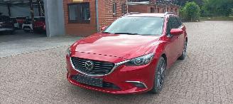 Mazda 6 Bj: 02-2015 Motorschade 2.2 Skyactive Diesel Automaat 4x4 Full Led koplampen Led achterlichten Climatecontrol Stoelverwarming Regensensor Drivelane cruisecontrol Dab Navigatie Leder Sportstoelen Memory keyless Entry trekhaak Blindspot systeem Bose-sound picture 13