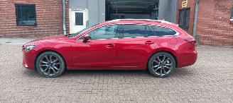 Mazda 6 Bj: 02-2015 Motorschade 2.2 Skyactive Diesel Automaat 4x4 Full Led koplampen Led achterlichten Climatecontrol Stoelverwarming Regensensor Drivelane cruisecontrol Dab Navigatie Leder Sportstoelen Memory keyless Entry trekhaak Blindspot systeem Bose-sound picture 10