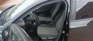 Opel Corsa Bj:07-2020 1.2 Navigatie Full-Led koplampen Cruisecontrol Stoelverwarming stuurwiel met verwarming Lichtautomaat Regensensor Automatische dimmende binnenspiegel Parkeersensoren Achteruitrijcamera privacy glas picture 17