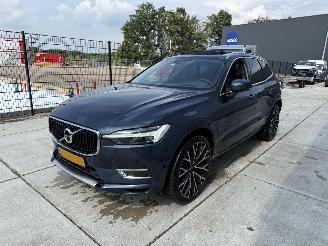 Vaurioauto  passenger cars Volvo Xc-60 2.0 B5 Momentum Exclusief -AUTOMAAT-PANO-LEDER-NAVI 2021/8