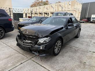 Schadeauto Mercedes E-klasse 200 d  AUTOMAAT-CAMERA-NAVI-LEDER 2017/8