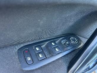 Peugeot 308 1.2 PureTech GT AUTOMAAT-GLAZENDAK-NAVI-CAMERA picture 11