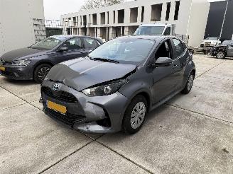 Coche accidentado Toyota Yaris 1.5 HYBRID 141 PK-NAVI-PDC-CAMERA 2024/1