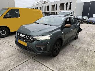 Voiture accidenté Dacia Sandero 1.1 TCE 110 Extreme -NAVI-PDC 2024/9