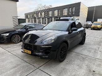 Schadeauto Porsche Macan 3.0 GTS 360 PK -PANO-LUCHTVERING-LEDER-LED 2017/1