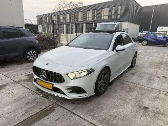 Schadeauto Mercedes A-klasse 200 Business Solution AMG-CAMERA-PANO-NAVI-PDC 2019/4