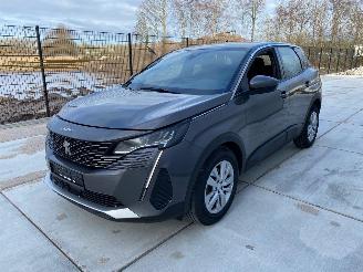 skadebil auto Peugeot 3008 1.2  Pure Tech Allure -NAVI-PDC-CAMERA 2021/6