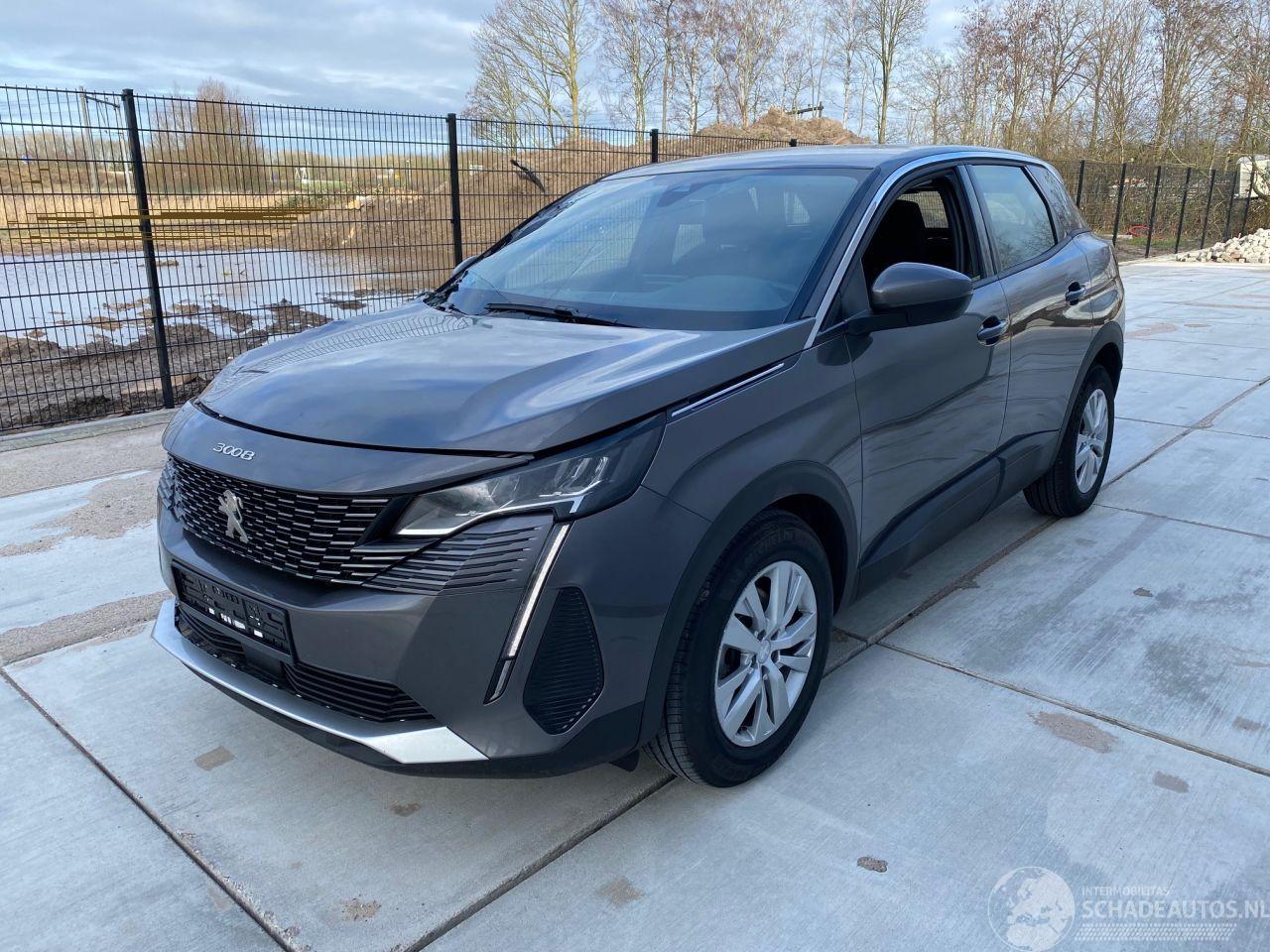 Peugeot 3008 1.2 Pure Tech Allure -NAVI-PDC-CAMERA