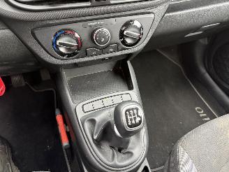 Hyundai I-10 1.0 Comfort 5-zits AIRCO - CENTRAAL picture 19