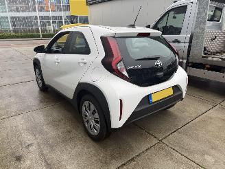 Toyota Aygo X 1.0 VVT-i MT Play CAMERA-AIRCO-CRUISE picture 4