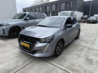uszkodzony samochody osobowe Peugeot 208 1.2 PueTech Allure Pack -NAVI-CAMERA-PDC 2022/7