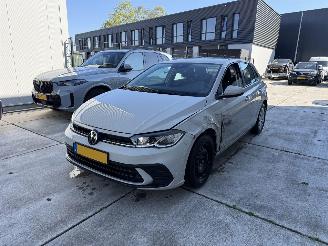 Damaged car Volkswagen Polo 1.0 MPI  80 PK-PDC-CRUISE 2024/11
