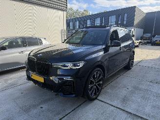 uszkodzony samochody osobowe BMW X7 xDrive 40i High EXE -PANO-HEAD UP- 360 CAMERA-4 WIEL BESTURING 2022/4