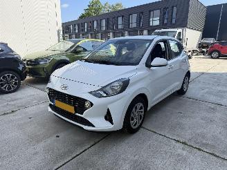 skadebil auto Hyundai I-10 1.0 Comfort-AIRCO-CRUISE 2022/10