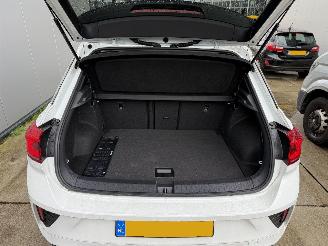 Volkswagen T-Roc 1.5 TSI R-LINE DSG -PANO-NAVI-CAMERA-PDC picture 10