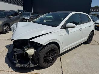 Schadeauto Volkswagen Polo 1.6 TDI NAVI-PDC-CRUISE 2020/1