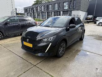 damaged passenger cars Peugeot 208 EV Allure Pack 50 kWh-NAVI-CAMERA-PDC 2023/5