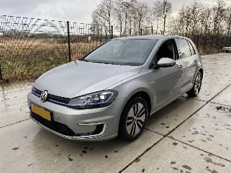 Voiture accidenté Volkswagen Golf e-GOLF NAVI-LED-PDC-CRUISE 2019/1