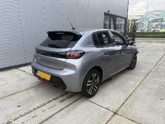 Peugeot 208 1.2 PureTech Allure Pack AUTOMAAT - NIEUWE DISTRIBUTIE - NAVI - CAMERA - LED picture 5