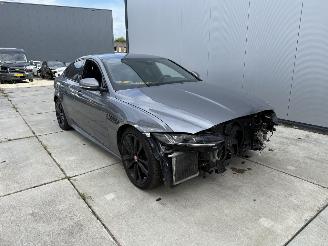 Jaguar XE 2.0 P250 R-Dynamic Black - NAVI - LED - CAMERA - KEYLESS picture 2